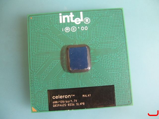 CELERON 600 SL4PB