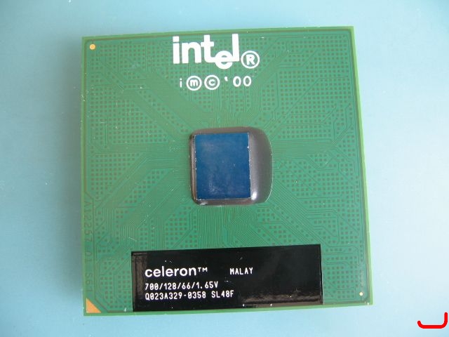 CELERON 700 SL4BF